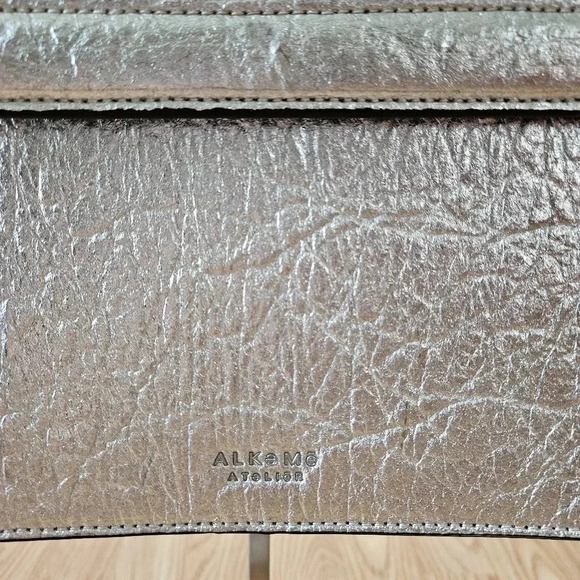 Alkeme Atelier Fire Flap Crossbody Handbag Silver Pineapple Leather Bag. - Picture 10 of 16